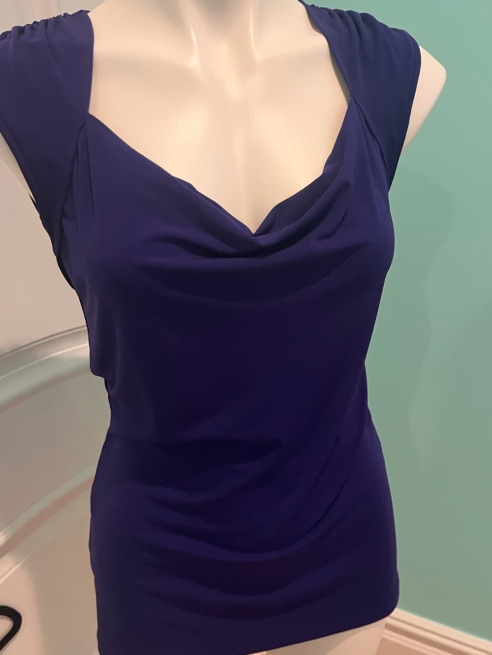 Guess Sleeveless Top